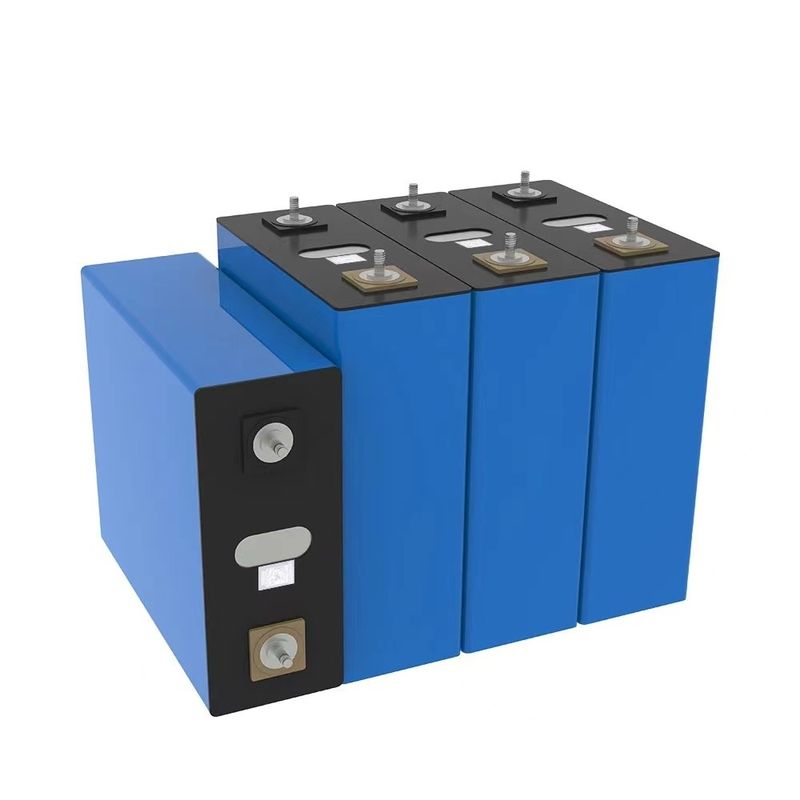 Disesuaikan 3.2V 100Ah LifePo4 Lithium Ion Baterai OEM/ODM Diterima Suhu Pengisian 0.C~65.C